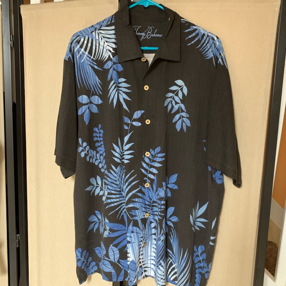 Tommy Bahama Men’s Shirt- Size XL